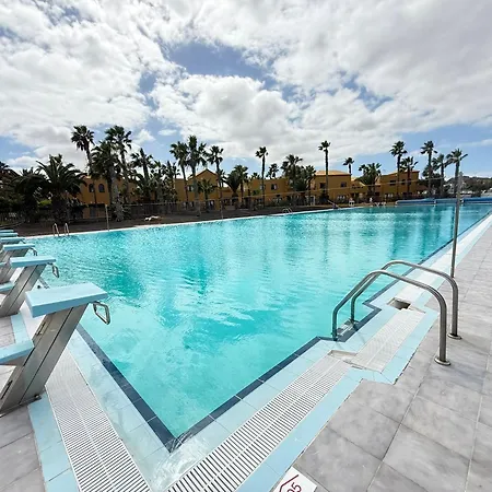 Blu Papagayo Apartamento *